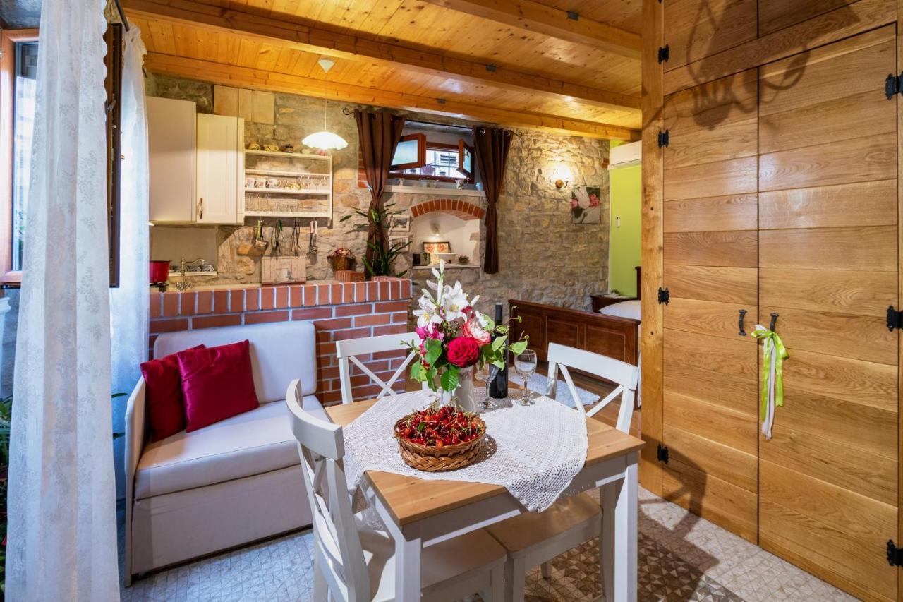 Apartment Tara Kaštela Exteriér fotografie