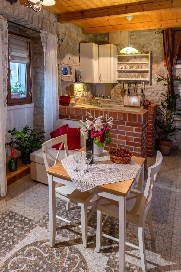 Apartment Tara Kaštela Exteriér fotografie